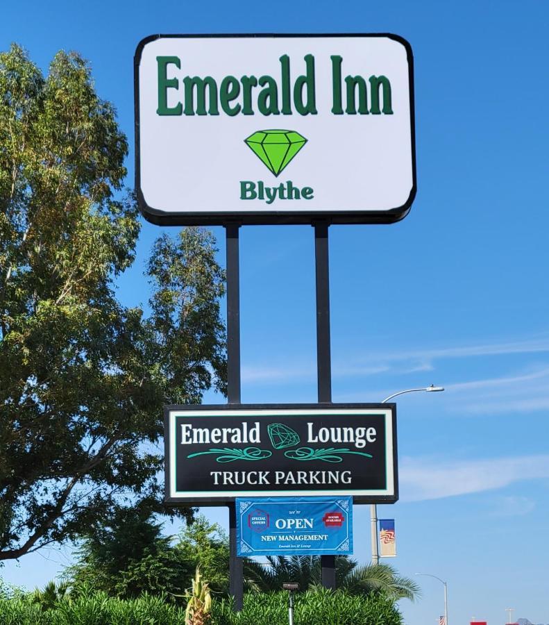 Emerald Inn & Lounge Blythe Extérieur photo